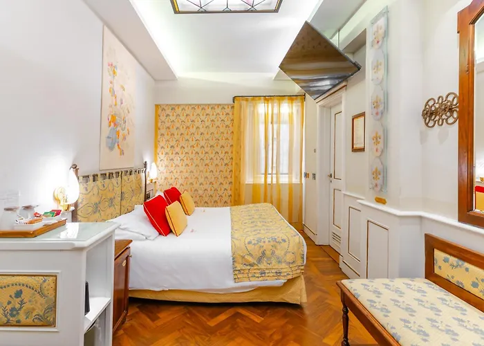 فندق Art Commercianti 4*