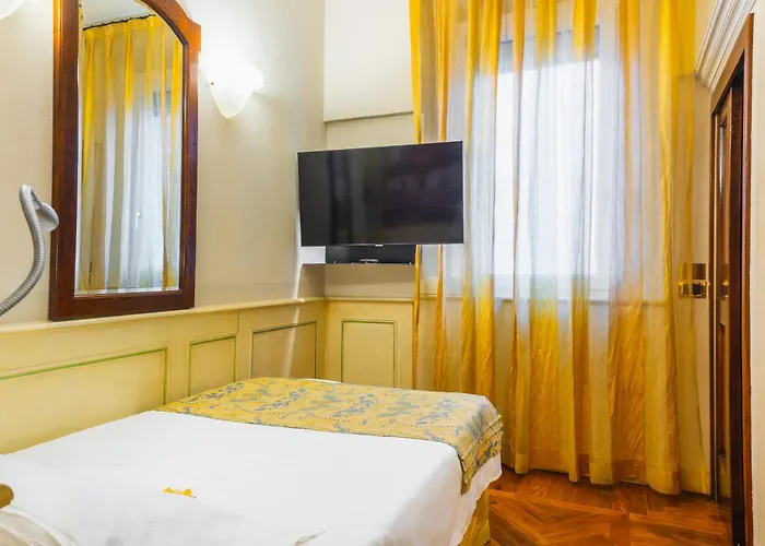 Hotell Art Commercianti