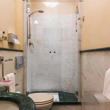 Art Commercianti Hotel 4*