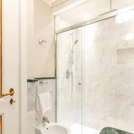 Art Commercianti فندق 4*