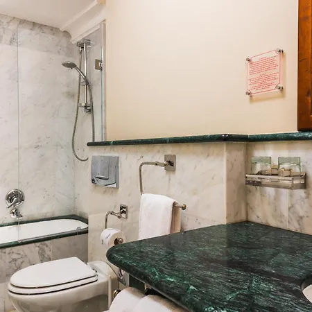 Art Commercianti بولونيا