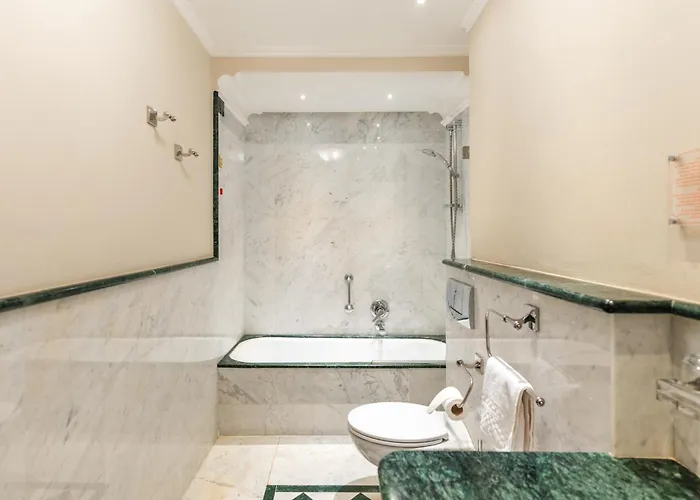 Art Commercianti 4* Bologna