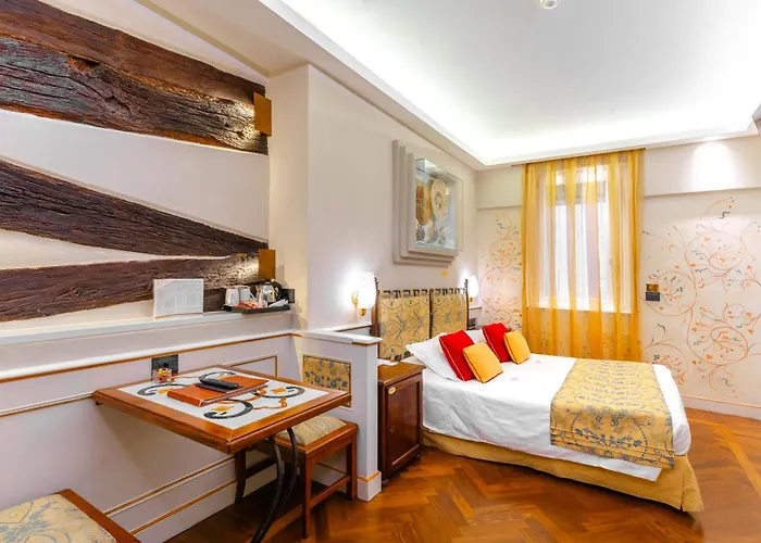 康美恰恩堤艺术酒店 4*