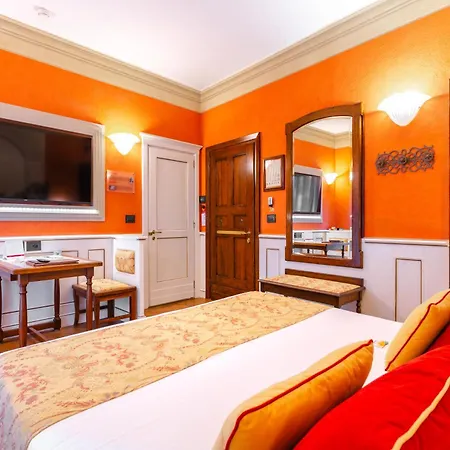 Art Commercianti Hotel 4*